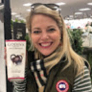 Meet your Posher, Valissa